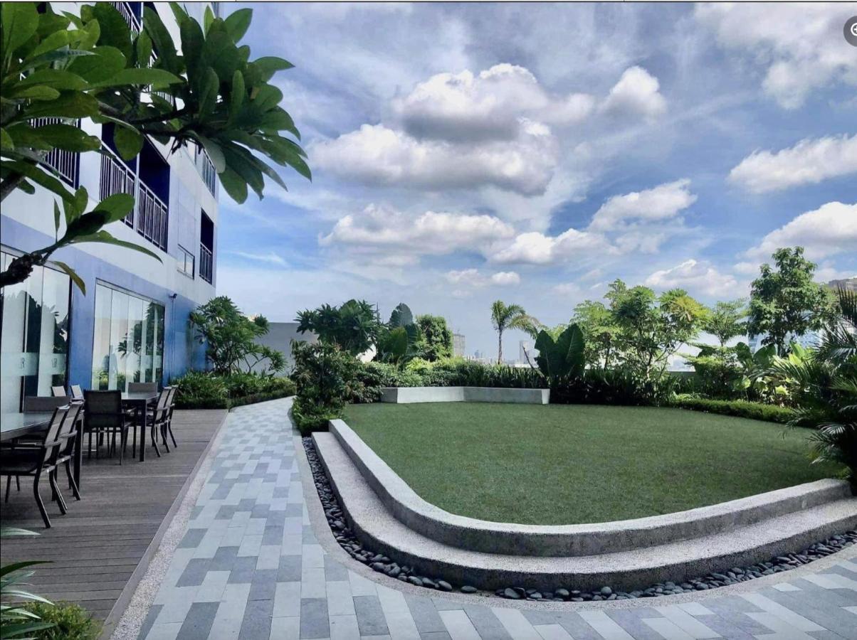 Awesome Value, Great Location Apartment Манила Екстериор снимка