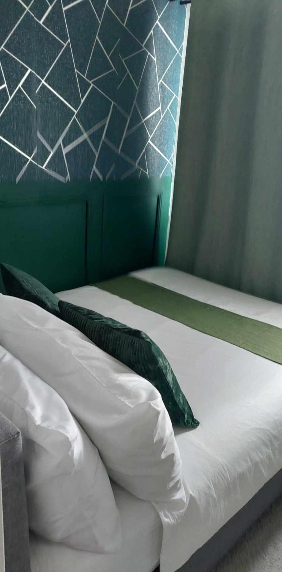 Awesome Value, Great Location Apartment Манила Екстериор снимка