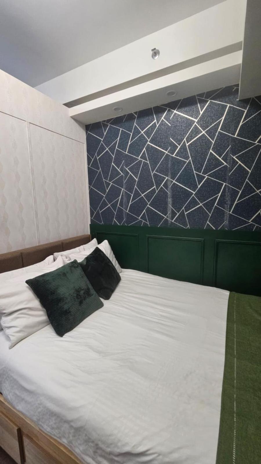Awesome Value, Great Location Apartment Манила Екстериор снимка
